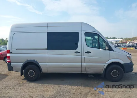 2018 Mercedes-Benz Sprinter 2500 Standard Roof V6 z USA, uszkodzony, nr VIN WD4PE7CD6JP589853